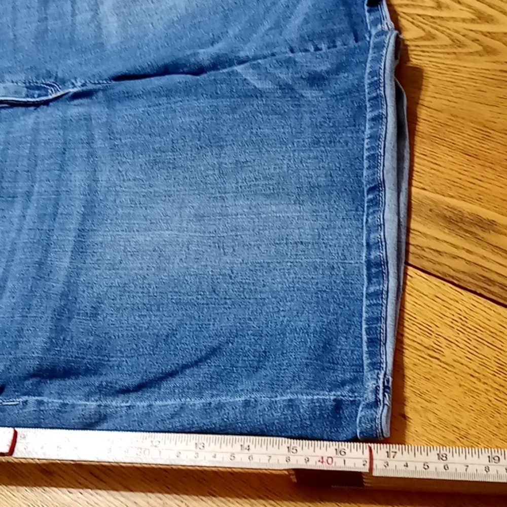 Wit & Wisdom WOMENS Jean Shorts 16 BLUE Preowned Summer Spring Vacation Pool - Picture 2 of 7
